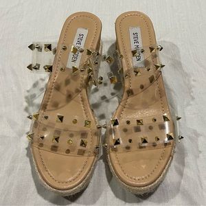 Steve Madden wedge clear gold studded slip on sandals Size 8